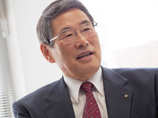 代表　江中　武久